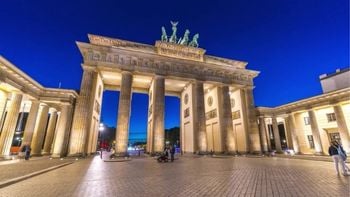 Cloud PBX and SIP Trunking in Germany from Virtual-Call
